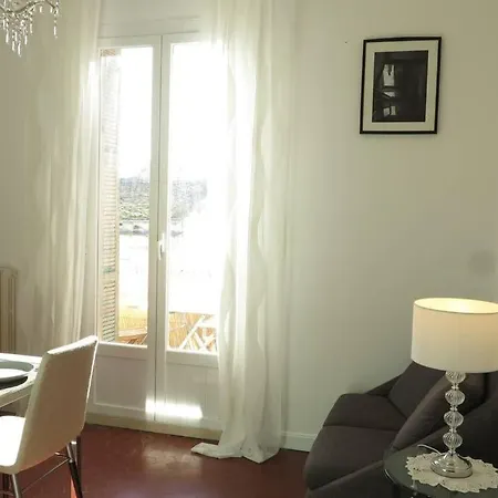 Apartman Tres Agreable T4 Au Centre De Bastia *